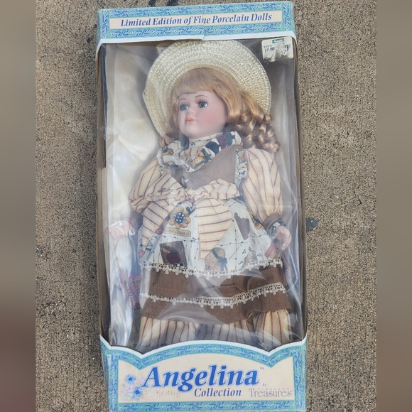 Vintage Samantha Limited Edition Porcelain Doll By Samantha Medici | New in Box - Picture 3 of 3